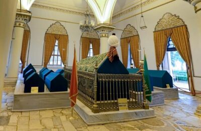 Private Full-Day Tour in Bursa luxury VIP Car With Driver - Yesil Camii’s Green Complex: Turquoise Relief Tiles and the Green Tomb