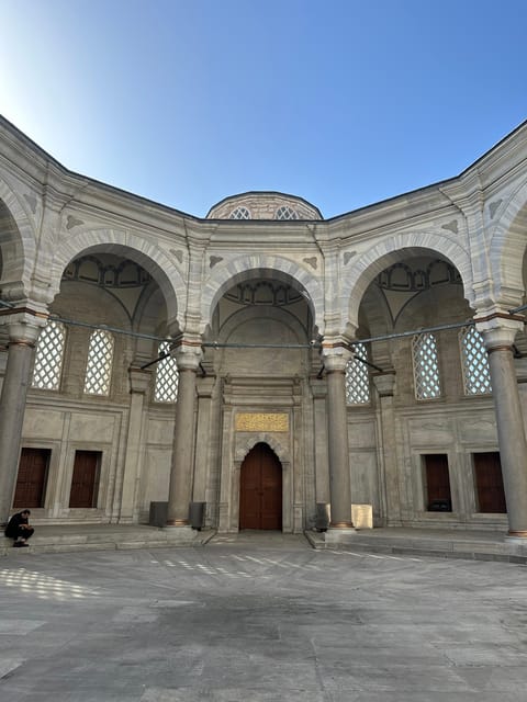 Private Guide in Istanbul Old City - Blue Mosque: Mosque Etiquette and How to Prepare