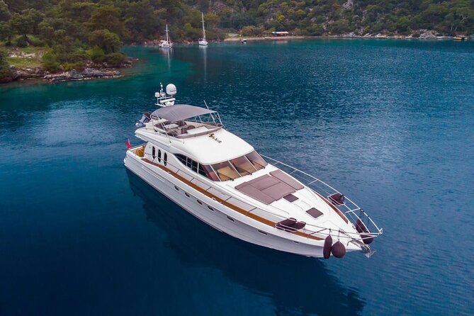 Private Istanbul Bosphorus Yacht Cruise - Private yacht on the Bosphorus: what you’re really paying for