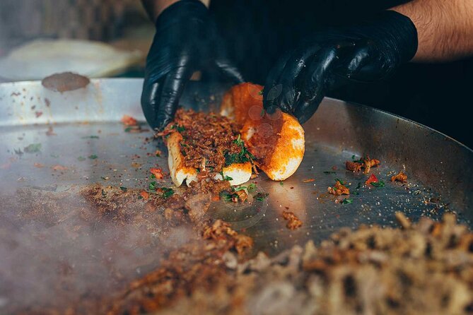 PRIVATE ISTANBUL FOOD TOUR & Hidden Pearls of the old city - Eminonu Square: Street Food Energy With Local Guidance