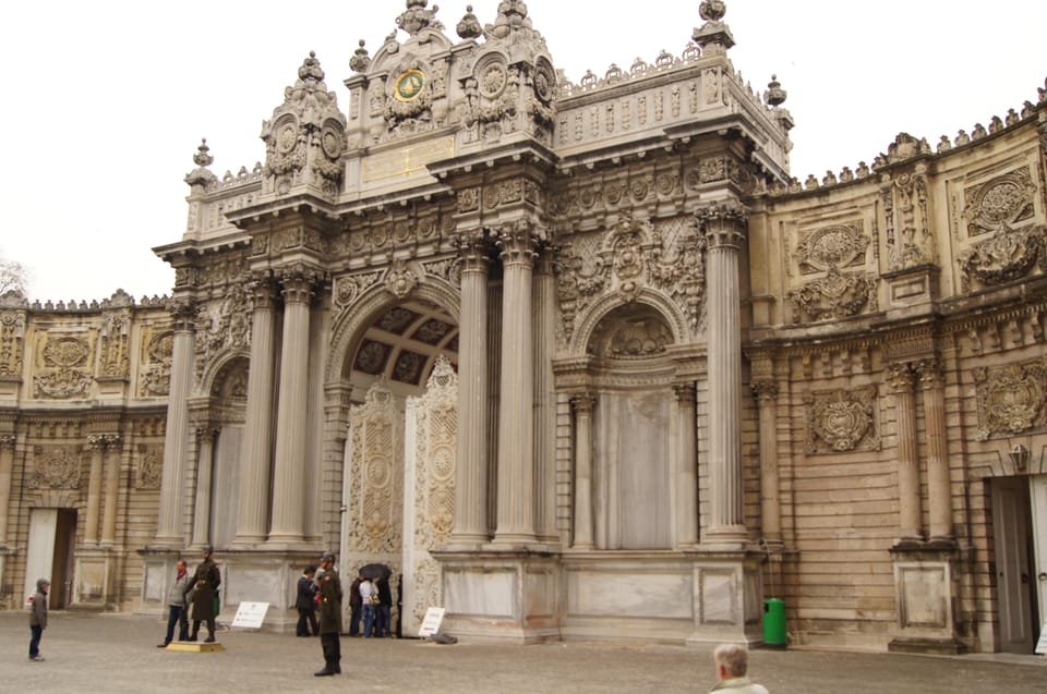 Private Istanbul Highlights Tour with a VIP Van - VIP Van Pickup and a 4-Hour Rhythm That Actually Fits