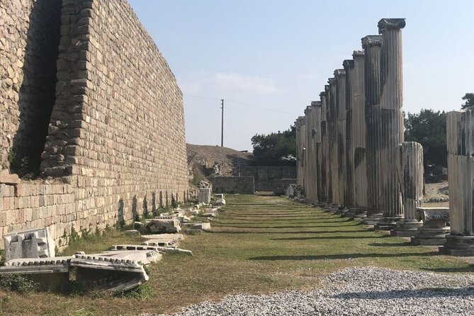 Private Pergamon Day Trip from Istanbul with Flights - Lunch in the Day’s Middle: A Real Meal Beats Another Snack Stop