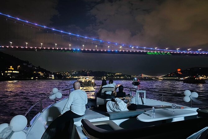 Romantic Night Cruise Live Violinist - Fortresses and Legends: Anadolu Hisarı, Rumeli Hisarı, Kız Kulesi