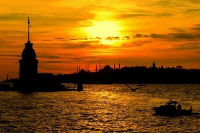 Short Guided Bosphorus Sunset Cruise - Onboard comfort: group size, mobile ticket, and photo reality