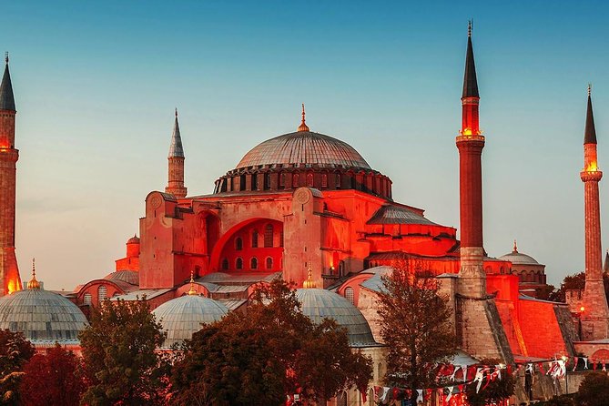 Small Group Istanbul Full-Day Shore Excursion: Hagia Sophia, Topkapi Palace, Blue Mosque, Hippodrome and Grand Bazaar - Grand Bazaar: jewelry, carpets, leather, and how to bargain without stress