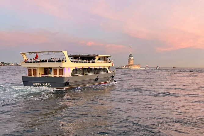 Sunset Cruise with Stop along Asia: Discover Istanbul's Bosphorus - What you actually see: the Bosphorus highlights in the order that matters