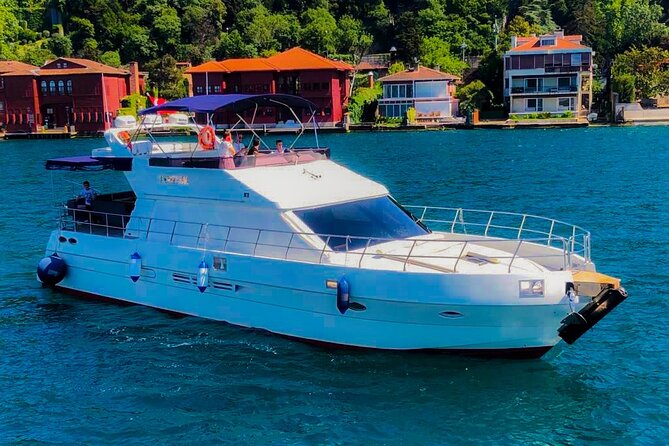 Sunset / Noon Bosphorus Cruise by Private Yacht - Comfort on board: what “clean and attentive” really means for your trip