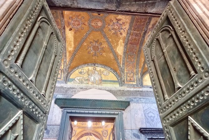 Topkapi Palace with Harem and Blue Mosque Guided Tour - Guide Quality That Shows: Names You Might Hear