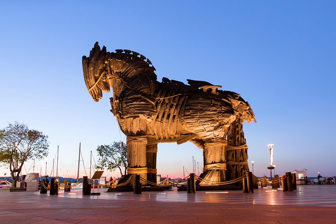 Troy Tour from/to Istanbul [incl. lunch] - Entering Troy (Truva): walking with the legend in the background